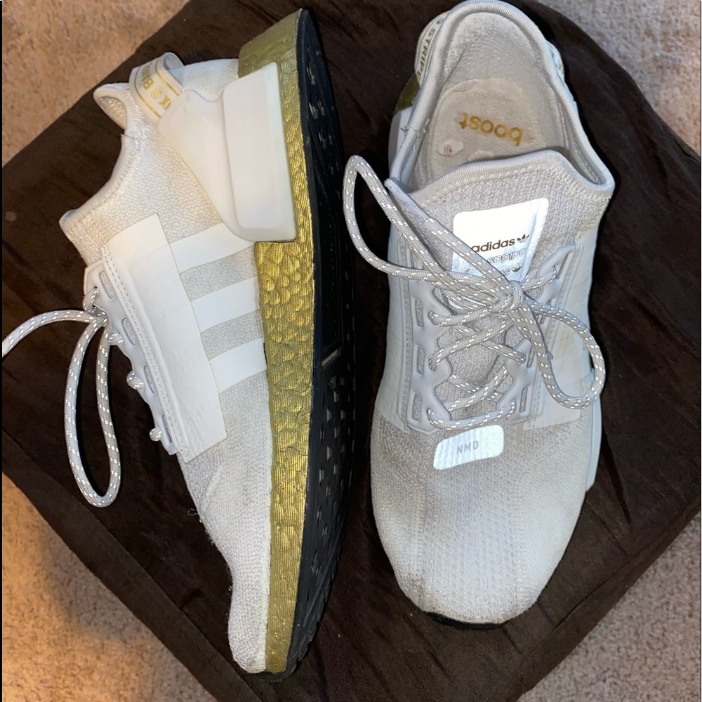 Women’s Adidas NMD_R1 white gold running shoes